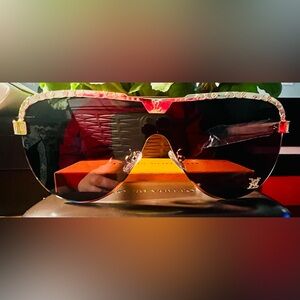 Louis Vuitton Men's Black Gradient Aviator Sunglasses